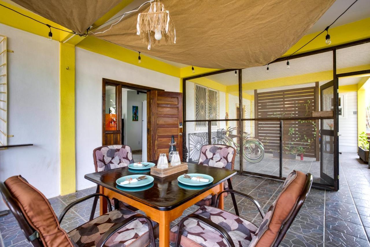 Driftwood Gardens Guesthouse Placencia エクステリア 写真