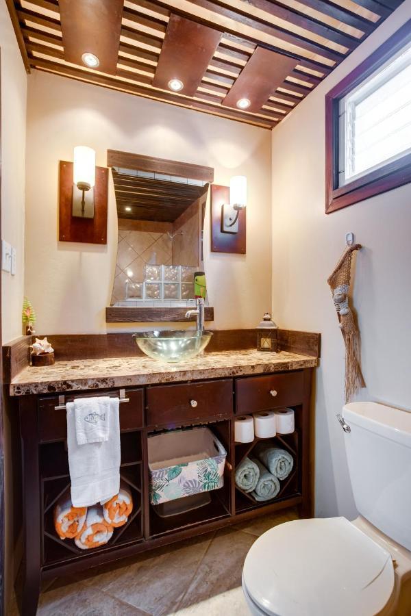 Driftwood Gardens Guesthouse Placencia エクステリア 写真